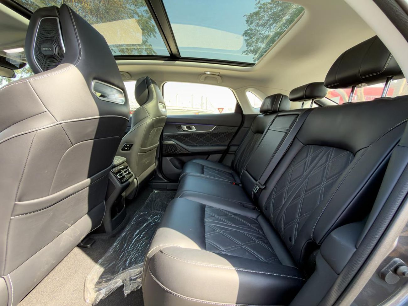 Changan Uni K 2024 New Changan Uni-K iDD FWD | 1.5T Hybrid (Plug-In) | Range (1,100 Km) | 316 Hp | Warranty