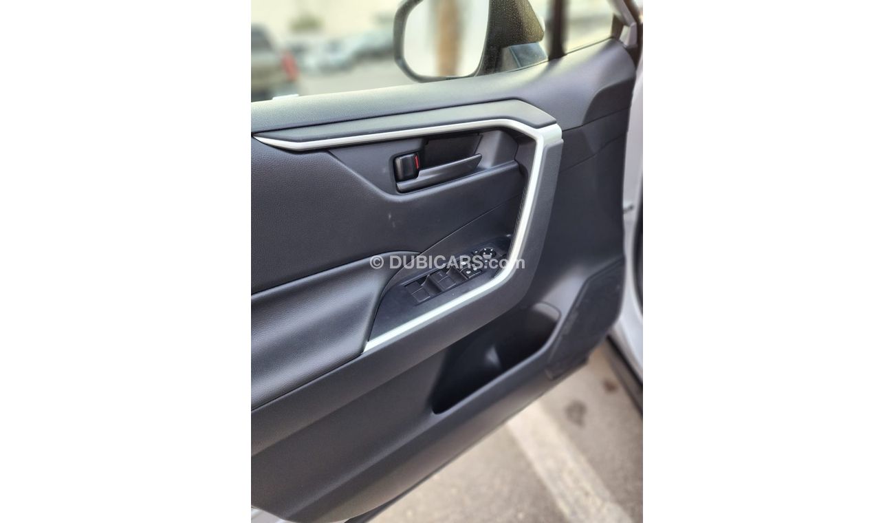 Toyota RAV4 XLE TOYOTA RAV4 HYBRID 2020 MODEL CLEAN CAR