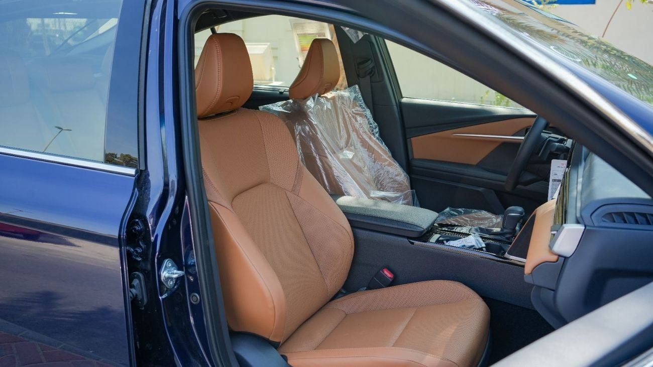 تويوتا كامري 2025 Toyota Camry Lumiere 2.5L AT Hybrid (Blue-Tan)