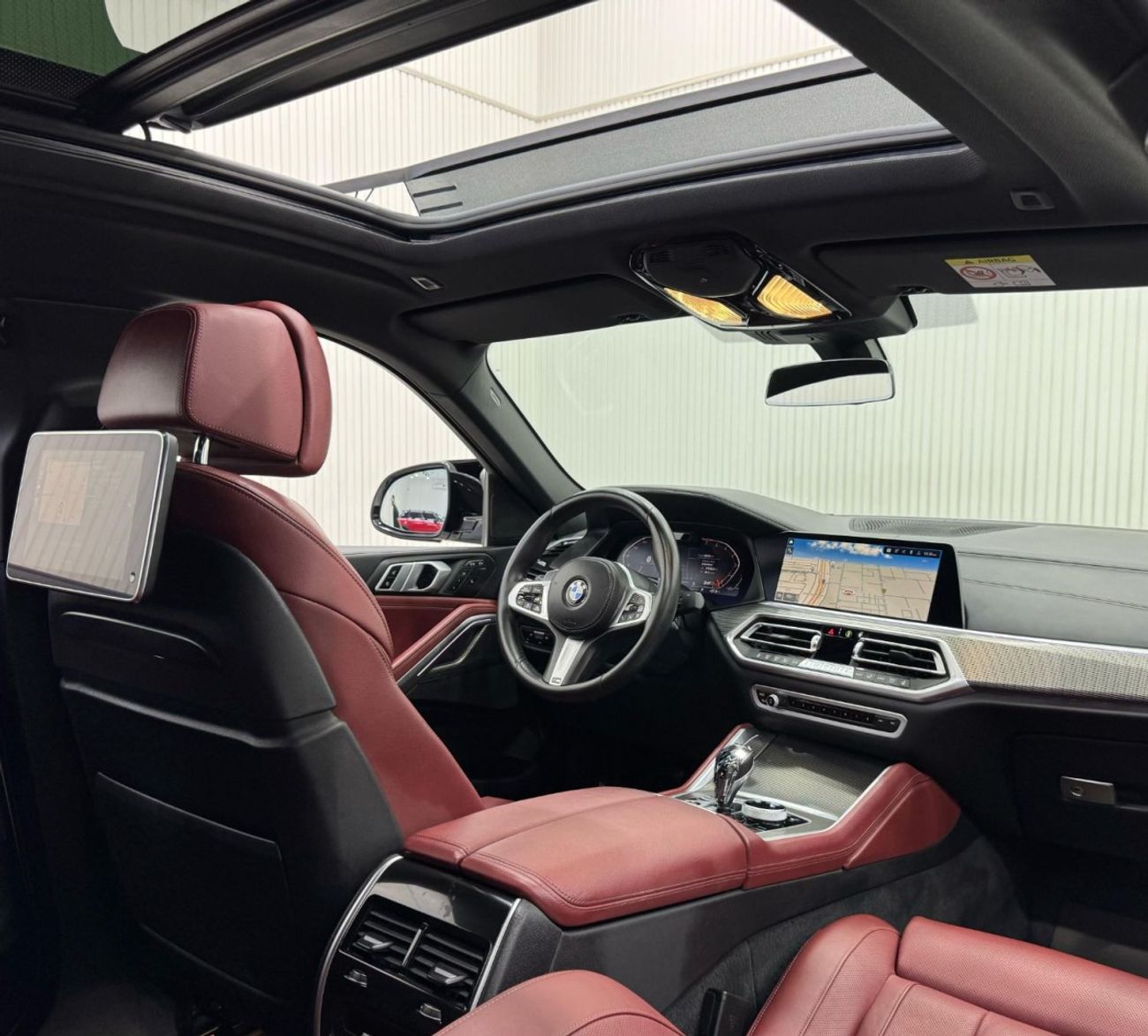 بي أم دبليو X6 40i M Sport 3.0L 2022 BMW X6 xDrive40i M-Kit, 2027 BMW Warranty + Service Pack, Fully Loaded, Low Km