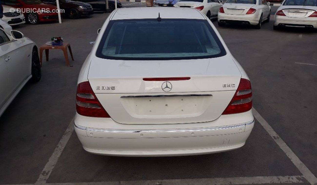 Mercedes-Benz E 320 FULL OPTIONS Gulf Specs Clean car excellent condition