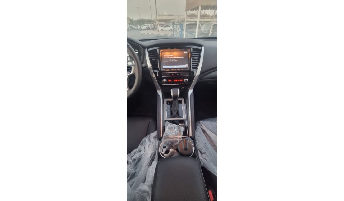 Mitsubishi Pajero full option