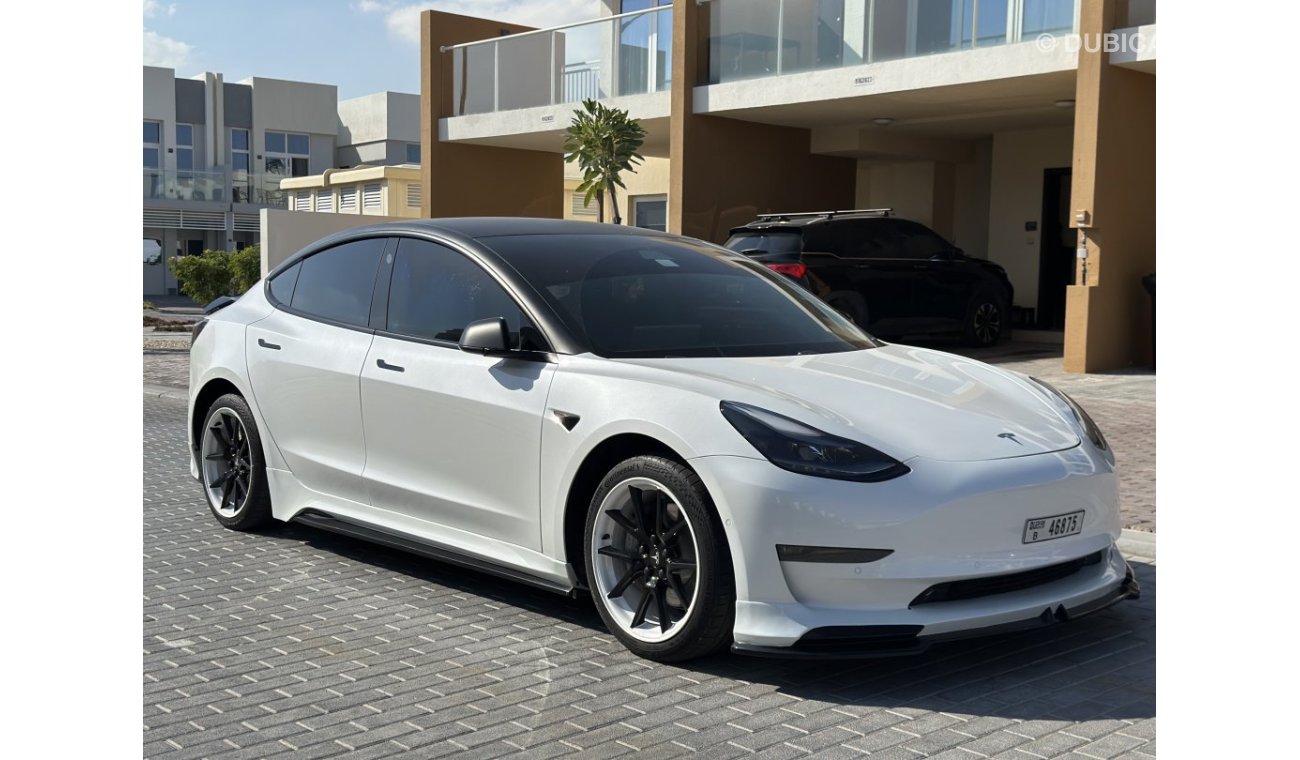 Tesla Model 3 Urgent sale Owner! Tesla GCC 2021 Long Range (dual motors)
