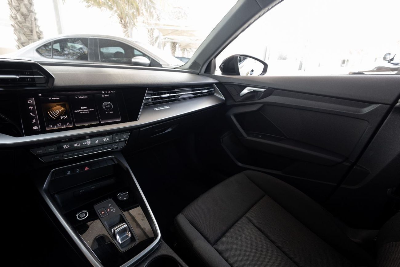 أودي A3 35 TFSI 1.4L Audi A3 35TFSI 2021 GCC under Warranty with Flexible Down-Payment.