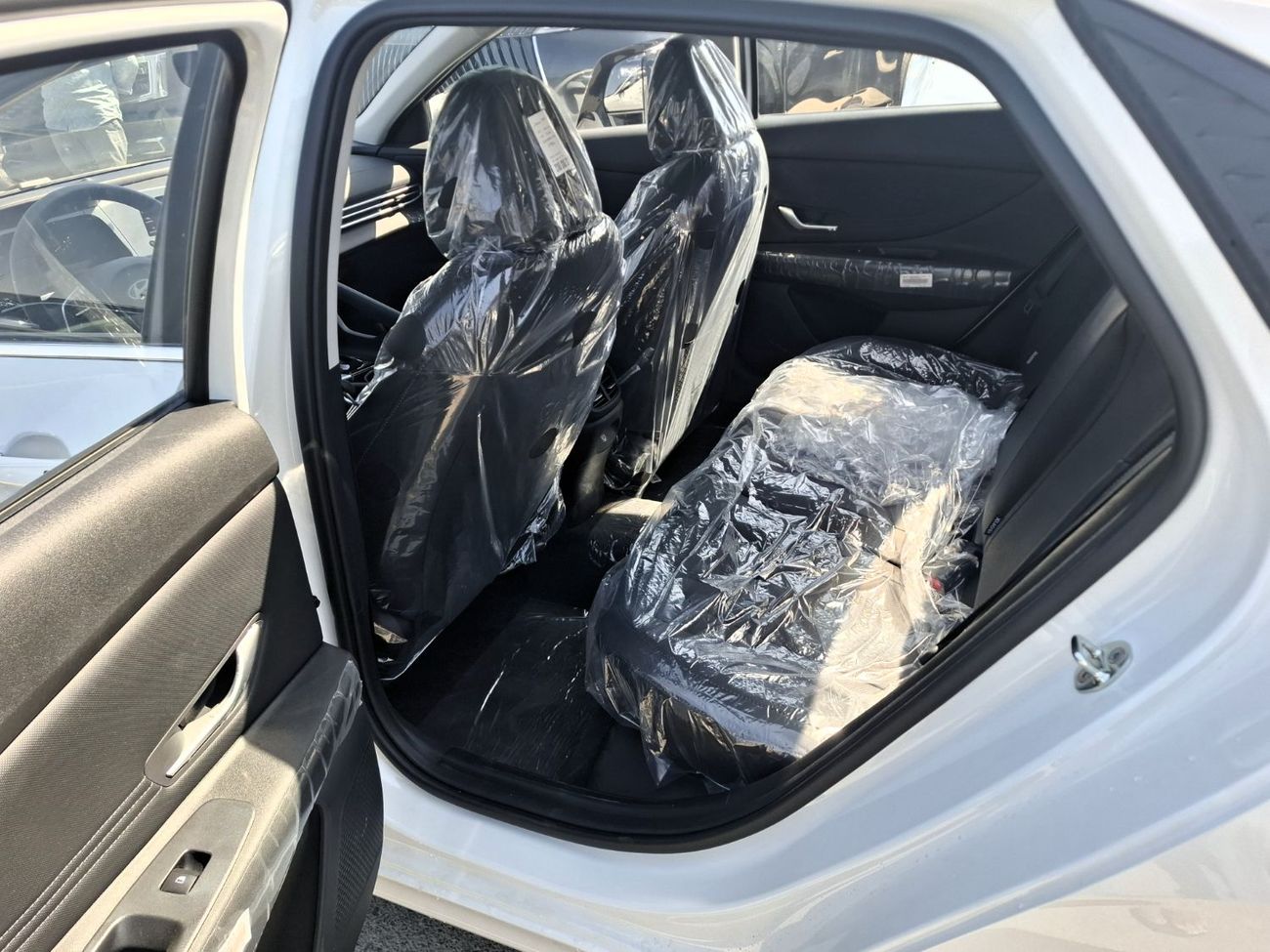 Hyundai Elantra Hyundai Elantra 1.5L 2025 White Petrol Chinese (Export Only)