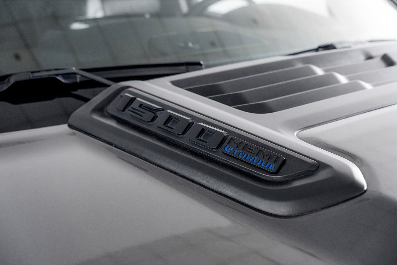 رام 1500 Rebel 5.7L Crew Cab Utility (5 Seater)