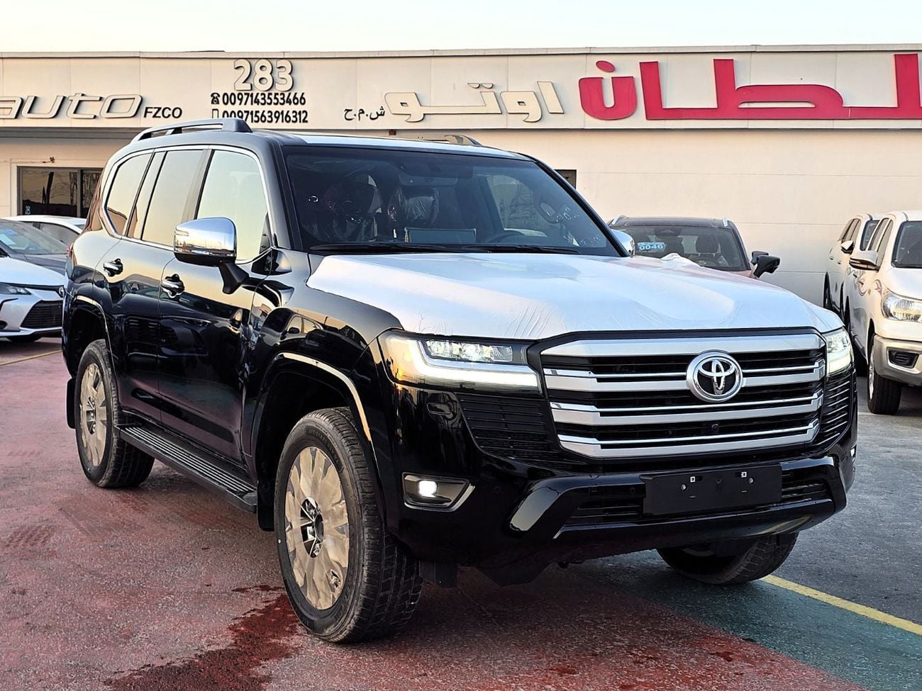 Toyota Land Cruiser VX Toyota land cruiser Vx 3.5l turbo 4*4 A/T  Black color inside black 2026