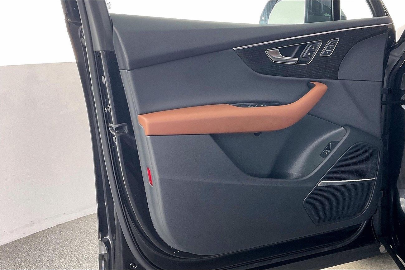 Audi Q7 55 TFSI quattro S-Line Luxury/High Option | National Day Celebration | Guaranteed Warranty | 0 Down 