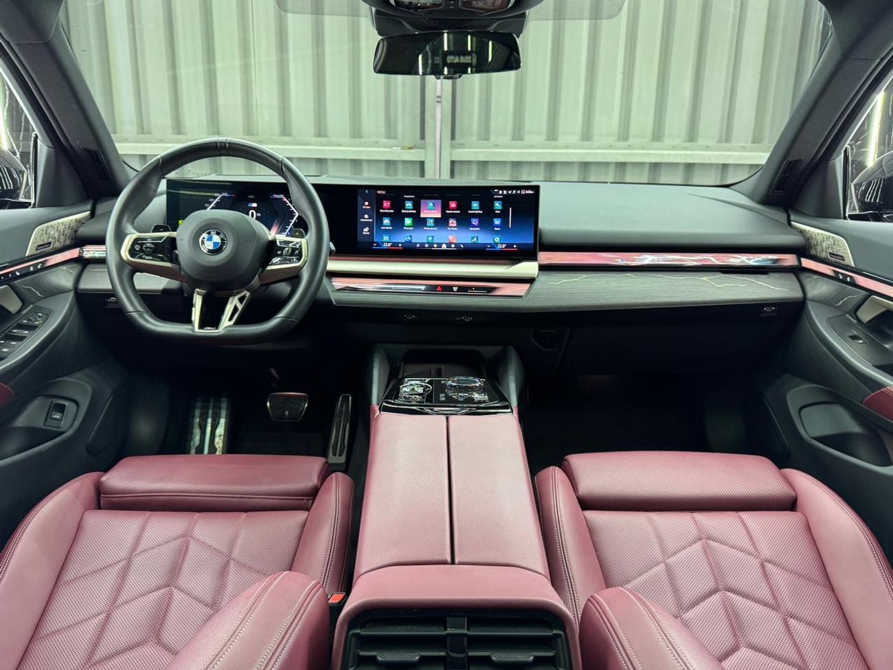 بي أم دبليو 520i 2.0 L, 8 Speed , RWD