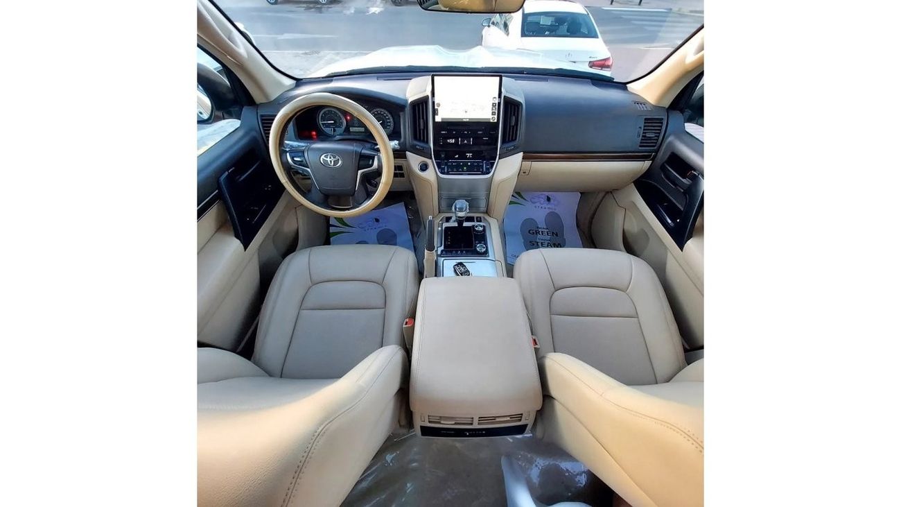 Toyota Land Cruiser GXR2