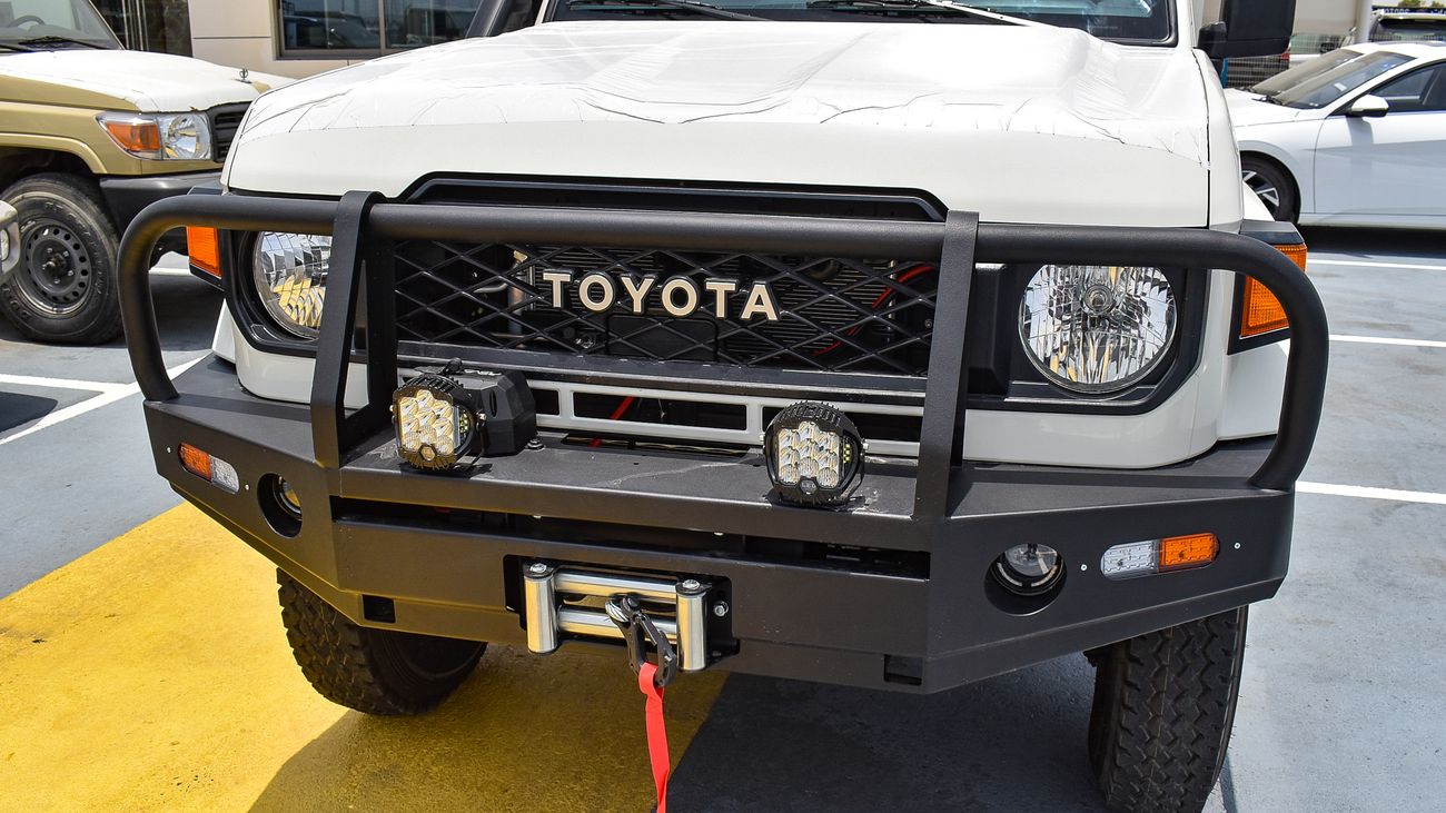 Toyota Land Cruiser Pick Up