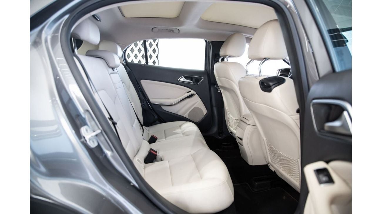 Mercedes-Benz GLA 250 Std Mercedes Benz GLA 250 AMG