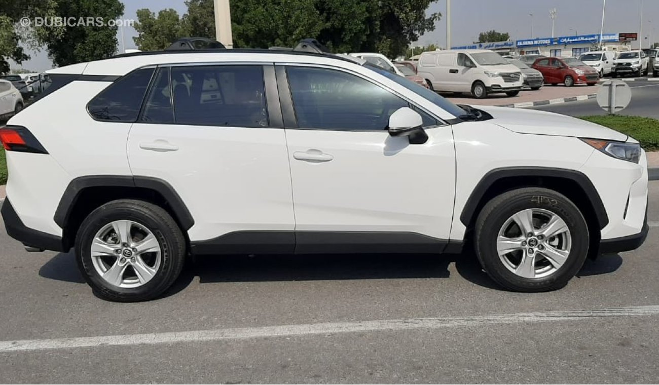 تويوتا راف ٤ TOYOTA RAV4 XLE push  start sunroof