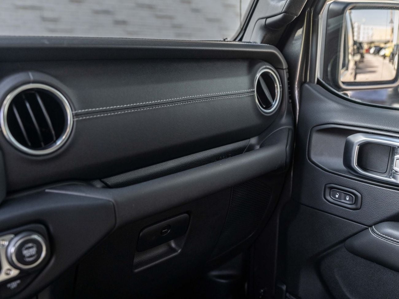 جيب رانجلر SAHARA Jeep Wrangler 2020