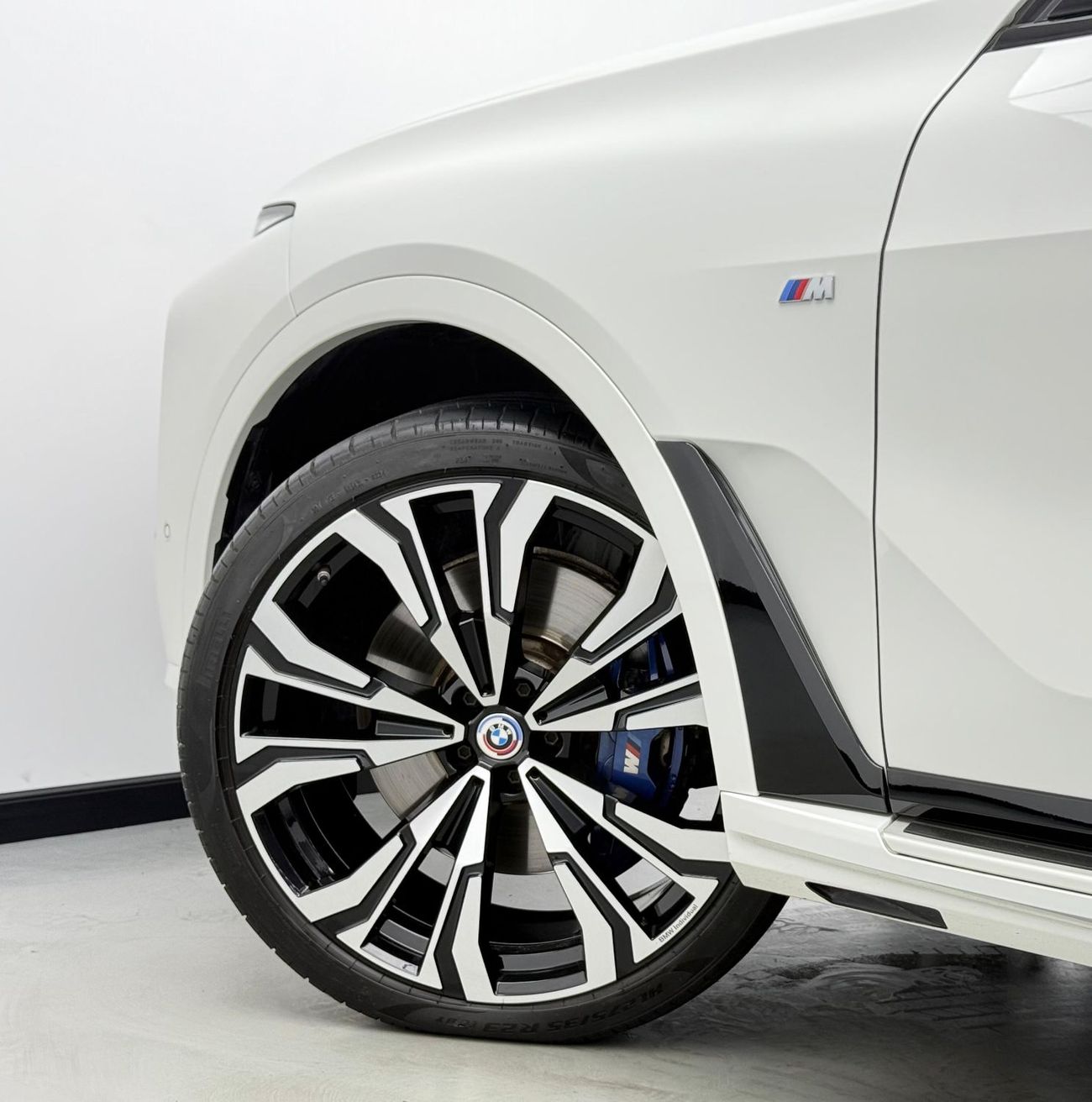 BMW X7 2023 BMW X7 xDrive40i M-Sport, 2027 BMW Warranty + Service Pack, 7 Seater, Excellent Condition, GCC