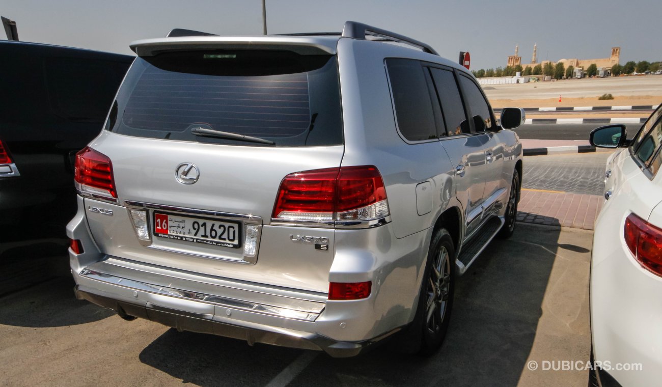 Lexus LX570 S