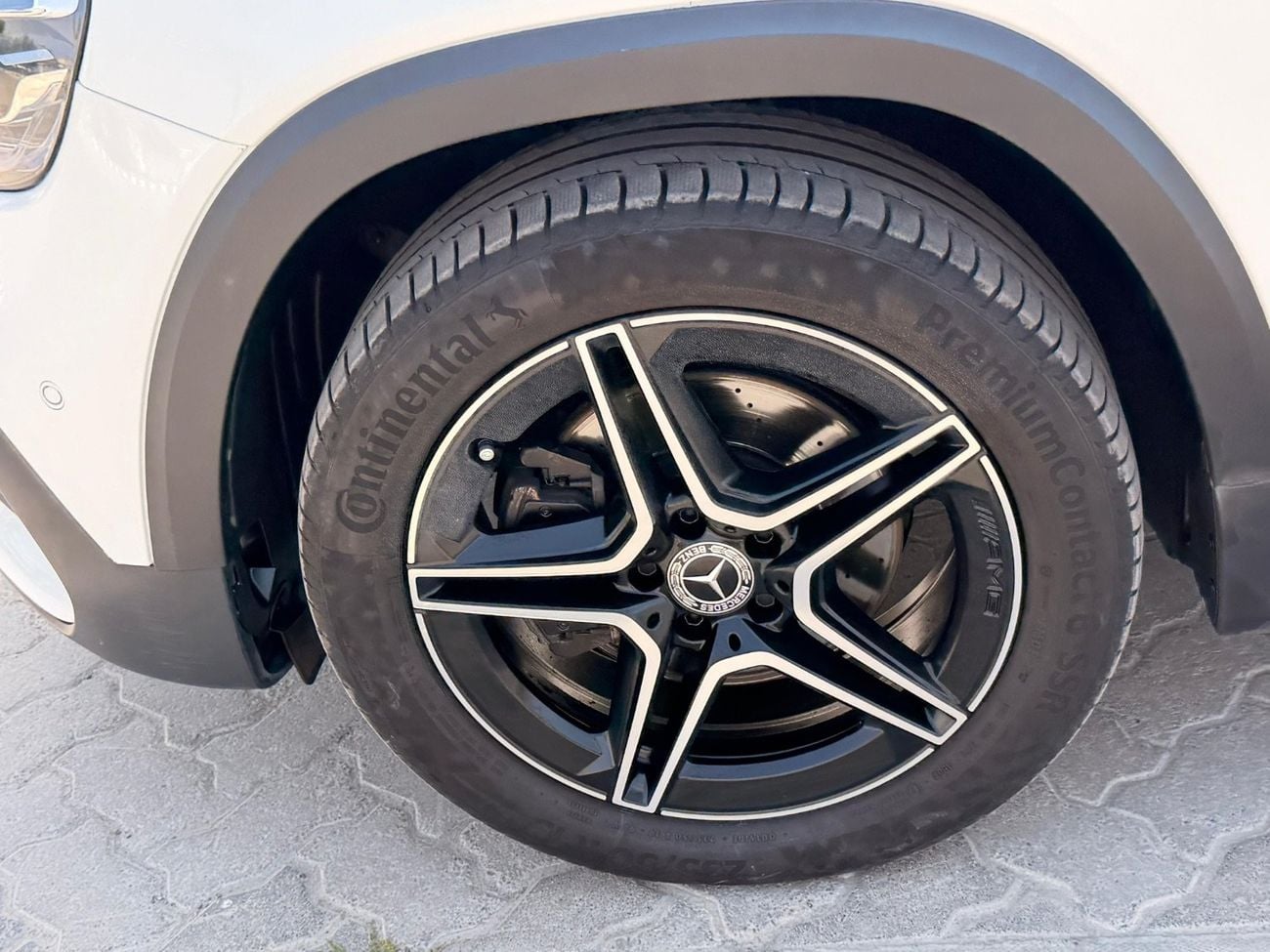 Mercedes-Benz GLB 200 Premium 1.4L (7 Seater)