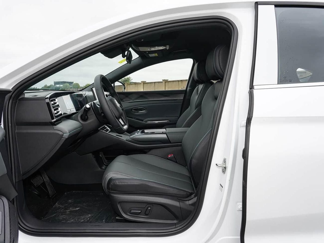 بي واي دي كين ال دي ام-اي BYD Qin L 2025 DM-i 128KM Leading Edition 2025 MODEL