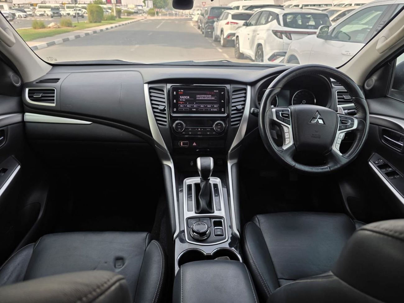 Mitsubishi Pajero diesel Pajero right hand drive for export only