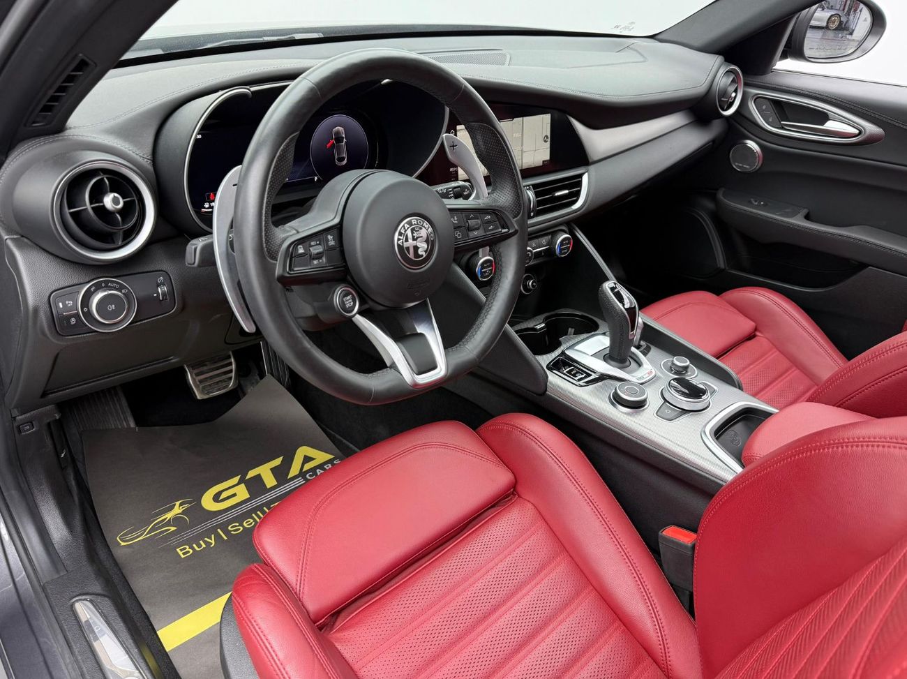 ألفا روميو جوليا 2024 Alfa Romeo Giulia Veloce Q2 MCA, 2028 Agency Warranty  Service Contract, Agency FSH, GCC