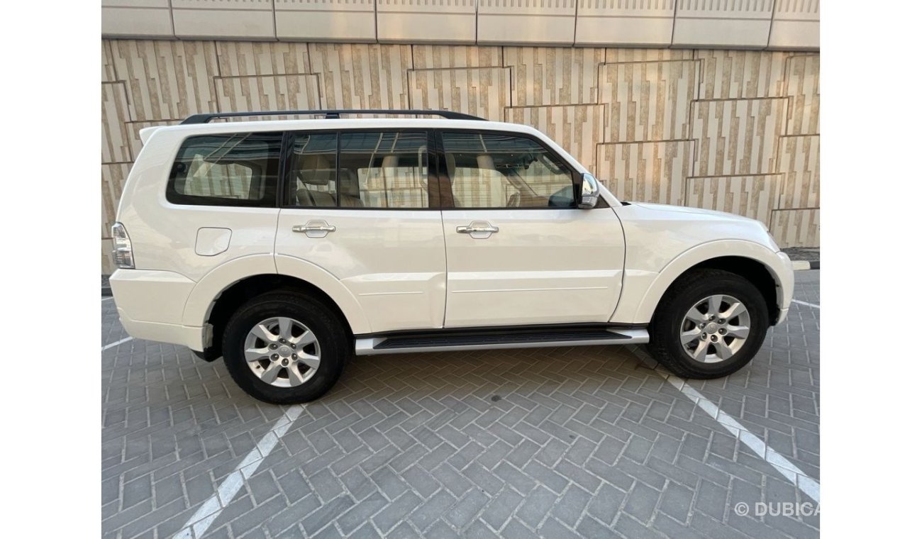 Mitsubishi Pajero V6 GLS 3.6L | GCC | FREE 2 YEAR WARRANTY | FREE REGISTRATION | 1 YEAR COMPREHENSIVE INSURANCE