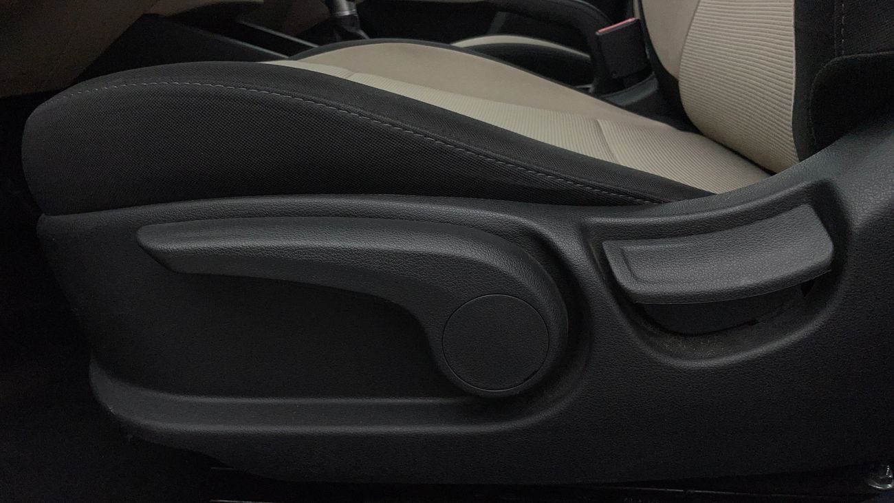 Hyundai Accent GL 1.6 | Zero Down Payment | Free Home Test Drive