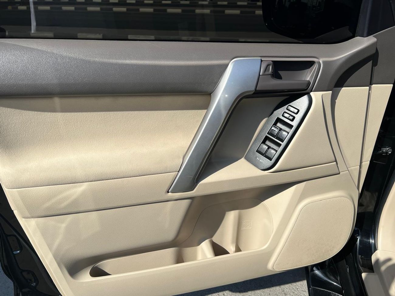 تويوتا برادو VXR 4.0L 4WD