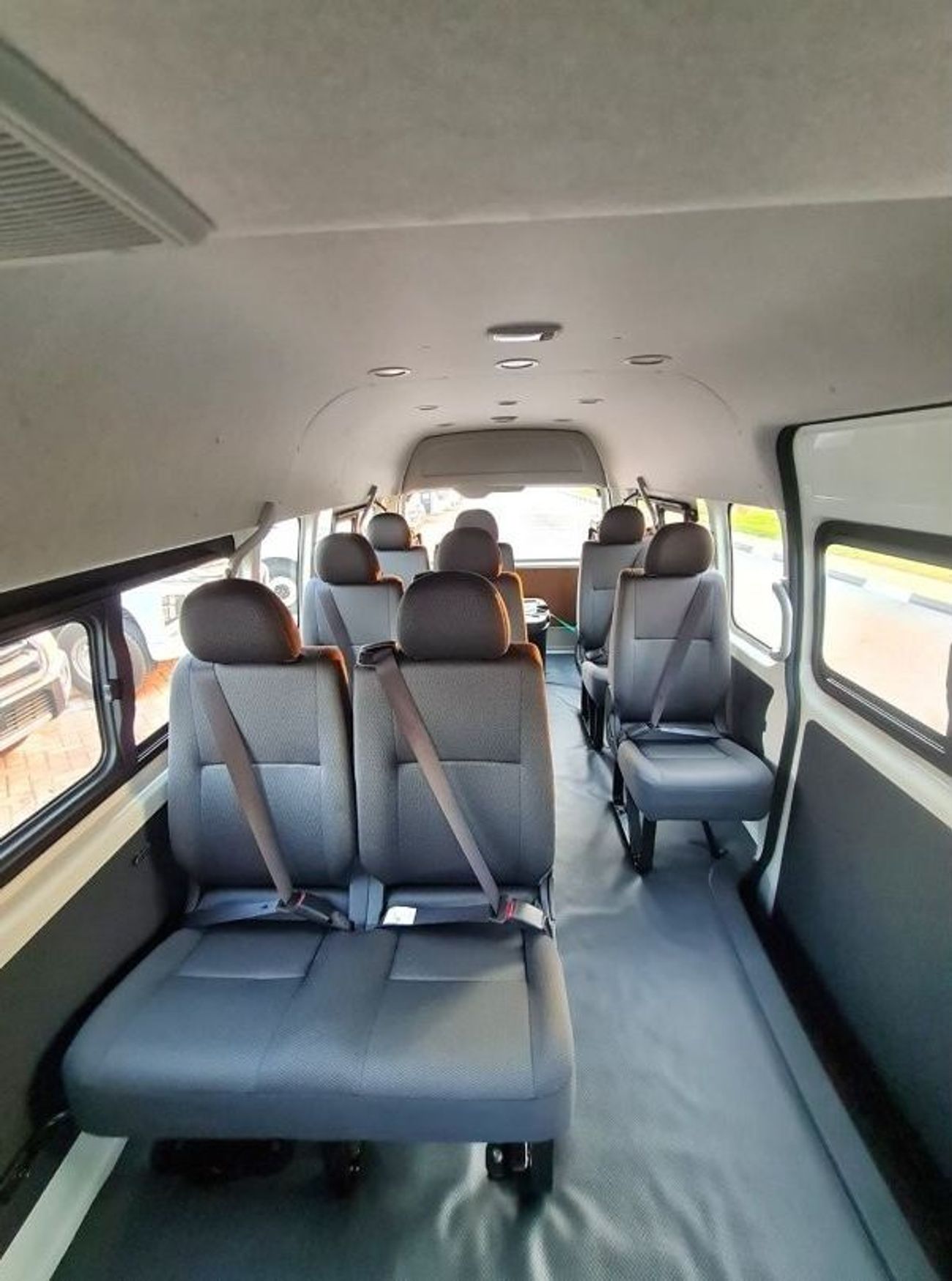 تويوتا هاياس High Roof