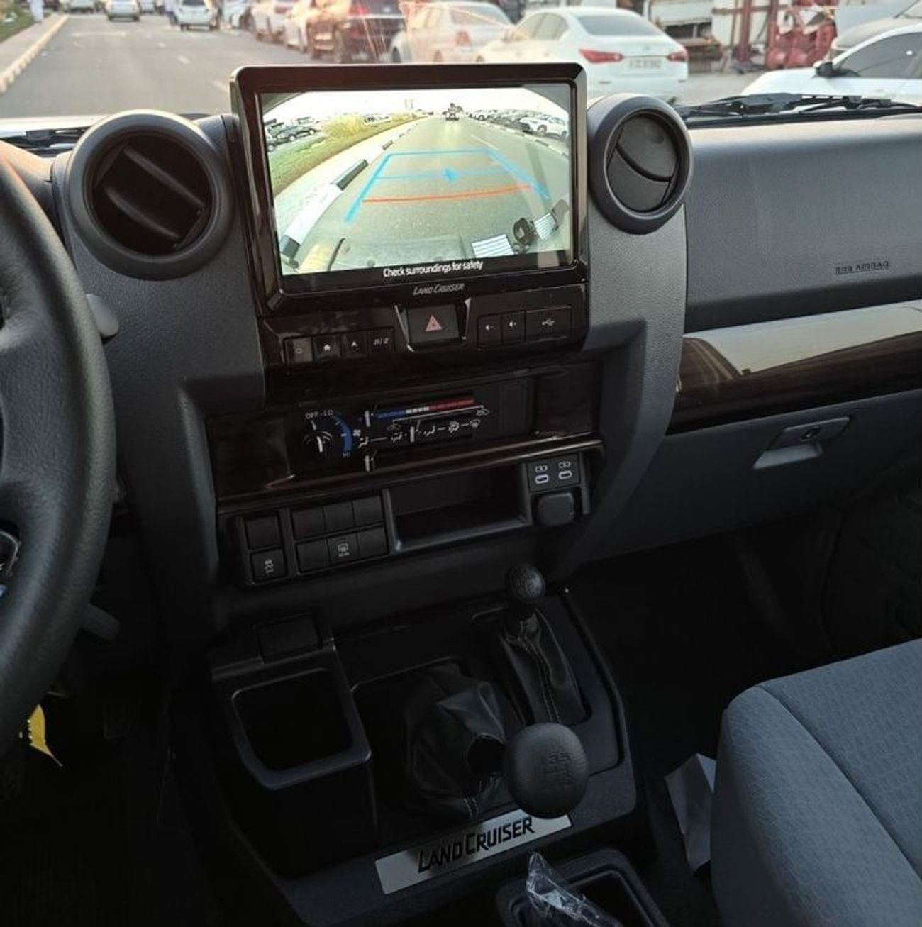 Toyota Land Cruiser 70 2025 Toyota LC76 4.0L Mid Option