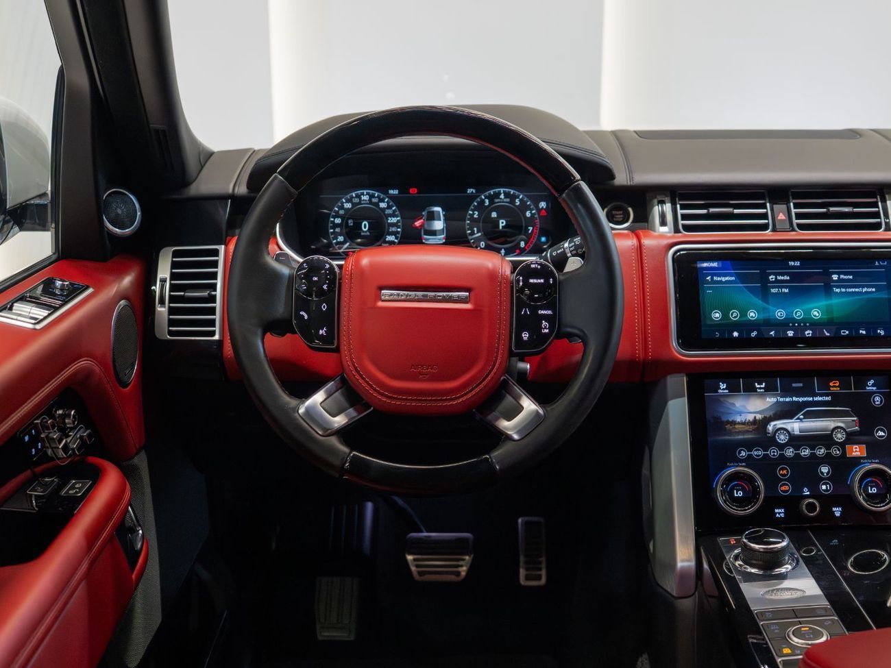 Land Rover Range Rover Autobiography LWB 5.0L FULL-SIZE LUXURY SUV | LONG WHEEL BASE | MORE LEGROOM & COMFORT | FULL OPTION