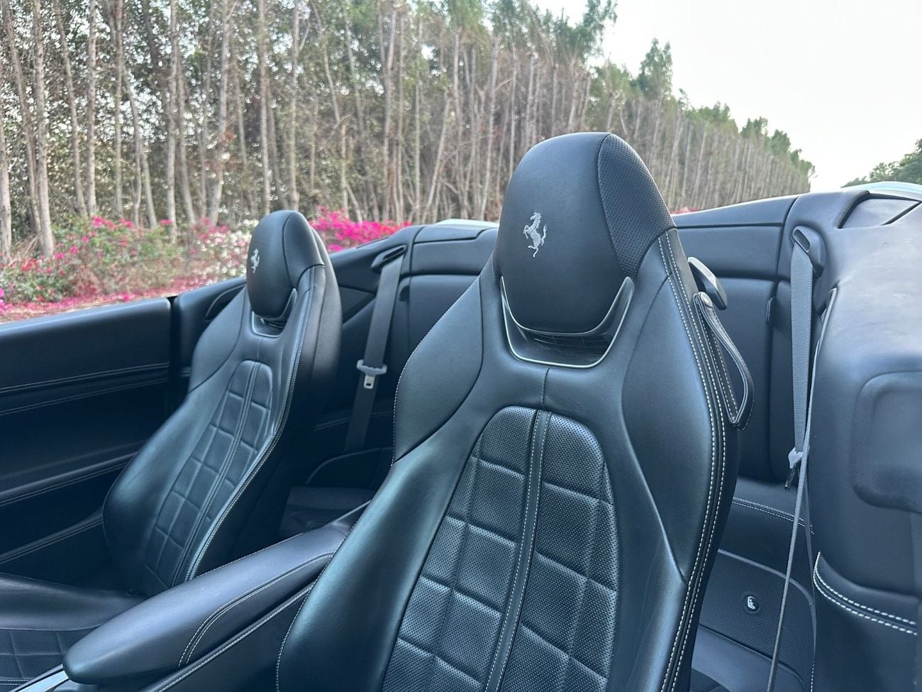 Ferrari Portofino 2022 Ferrari Portofino M | European Specs | 3.9L V8 Twin-Turbo | 612 HP | Hard Top | 18,000 KM | Per