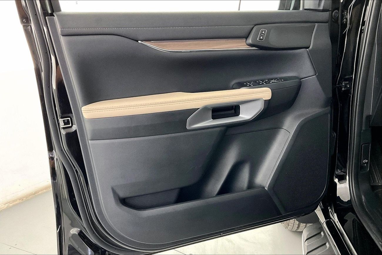 Ford Everest Limited| 1 year free warranty | Exclusive Eid offer