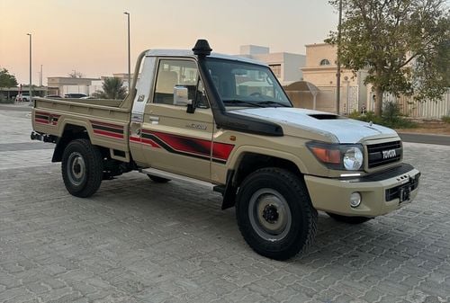 Toyota Land Cruiser Pick Up