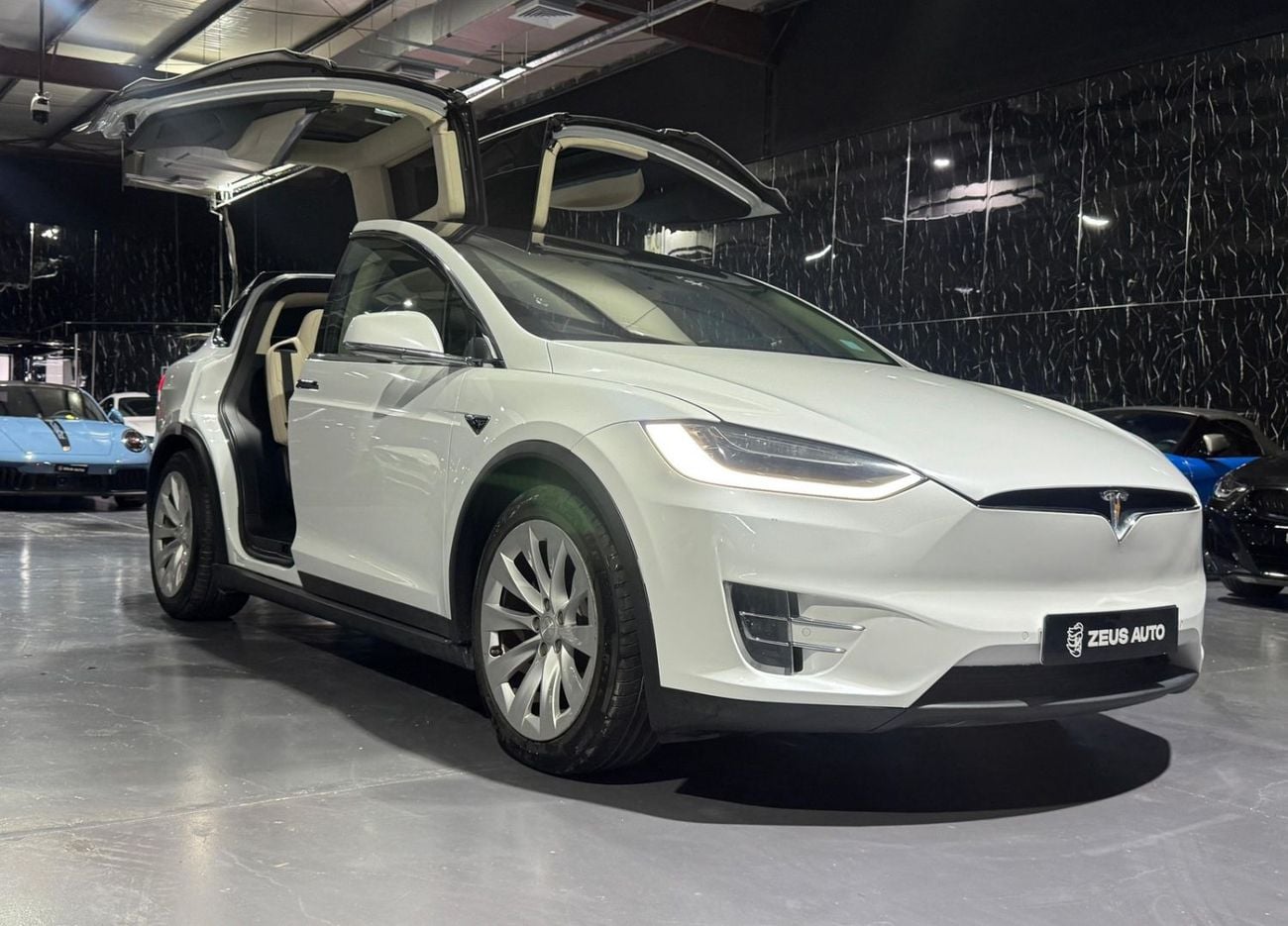 Tesla Model X 2018 Tesla Model X 75D, Full Service History, Carbon Fiber Package, Falcon Wing, GCC