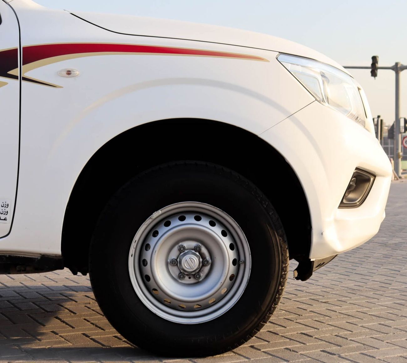 Nissan Navara Std 2.5L RWD M/T Nissan Navara 2022 2.5L RWD Manual GCC Accident-Free, In Excellent Condition, 769 P