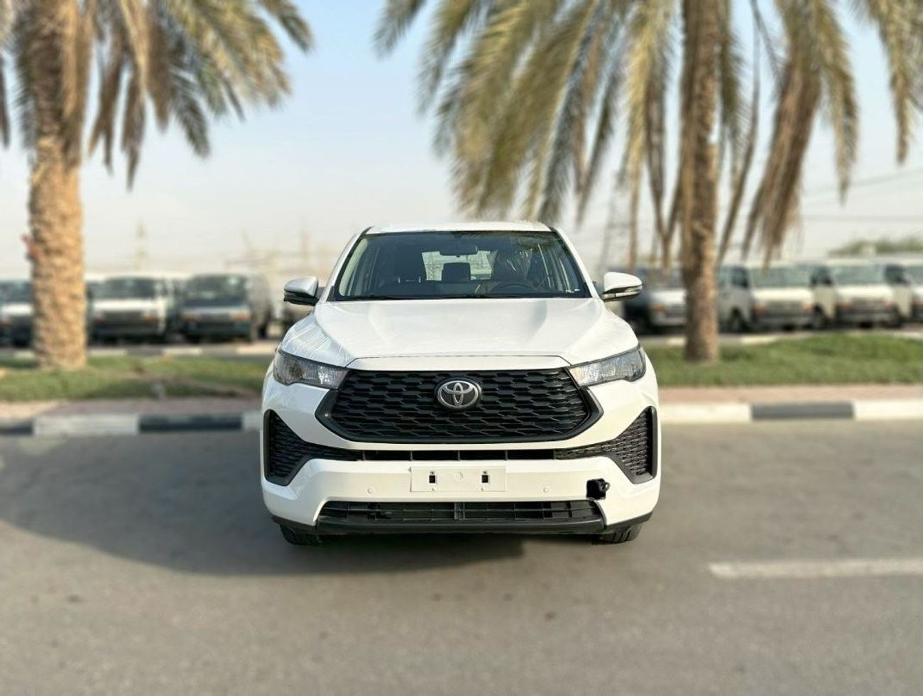 تويوتا إينوفا Toyota Innova 2.0L, FWD Petrol-2.0 L. 2024