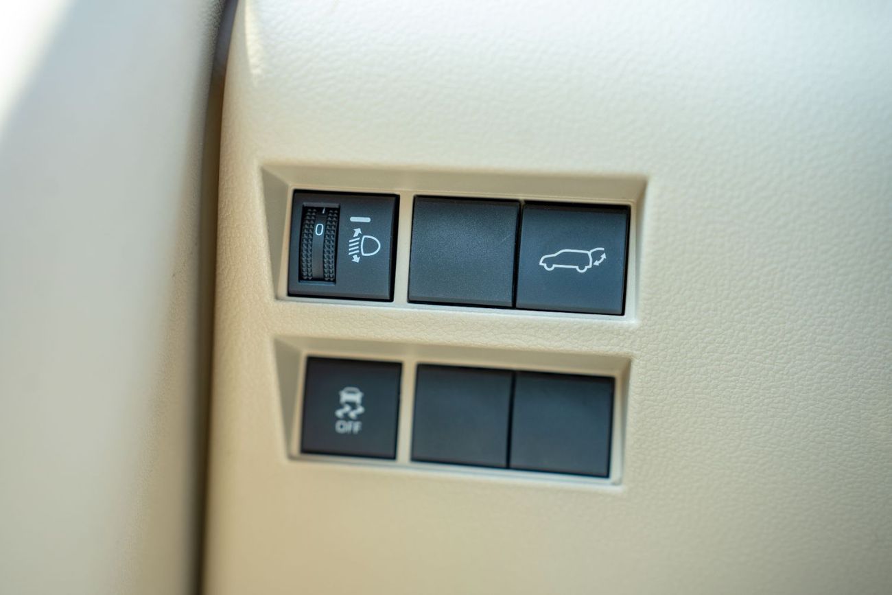 Toyota Land Cruiser GXR3 3.3L