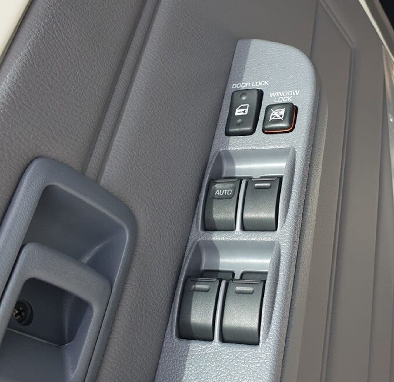 Toyota Land Cruiser Pick Up LC79 4.2L - V6 - 2024 (DIESEL) - BRAND NEW