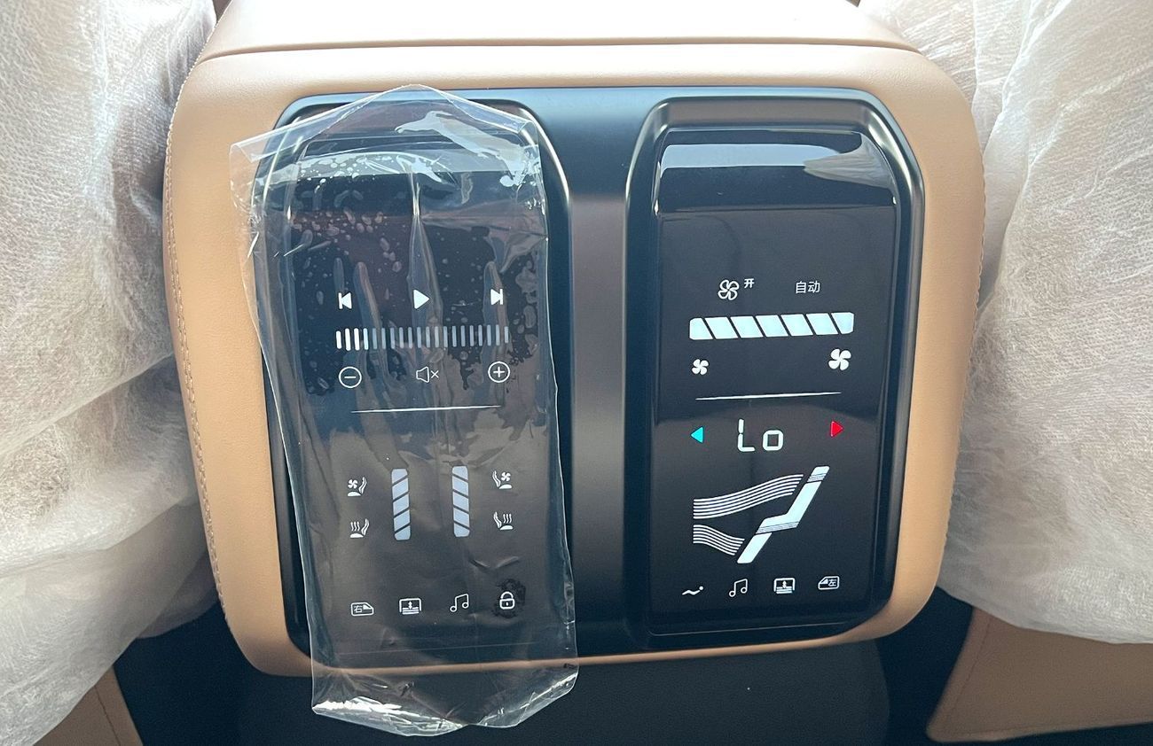 BYD Leopard 8 Smart and Brave Flagship Edition (7 Seats) Flagship Edition 7 Seats With Drone (EXPORT ONLY)