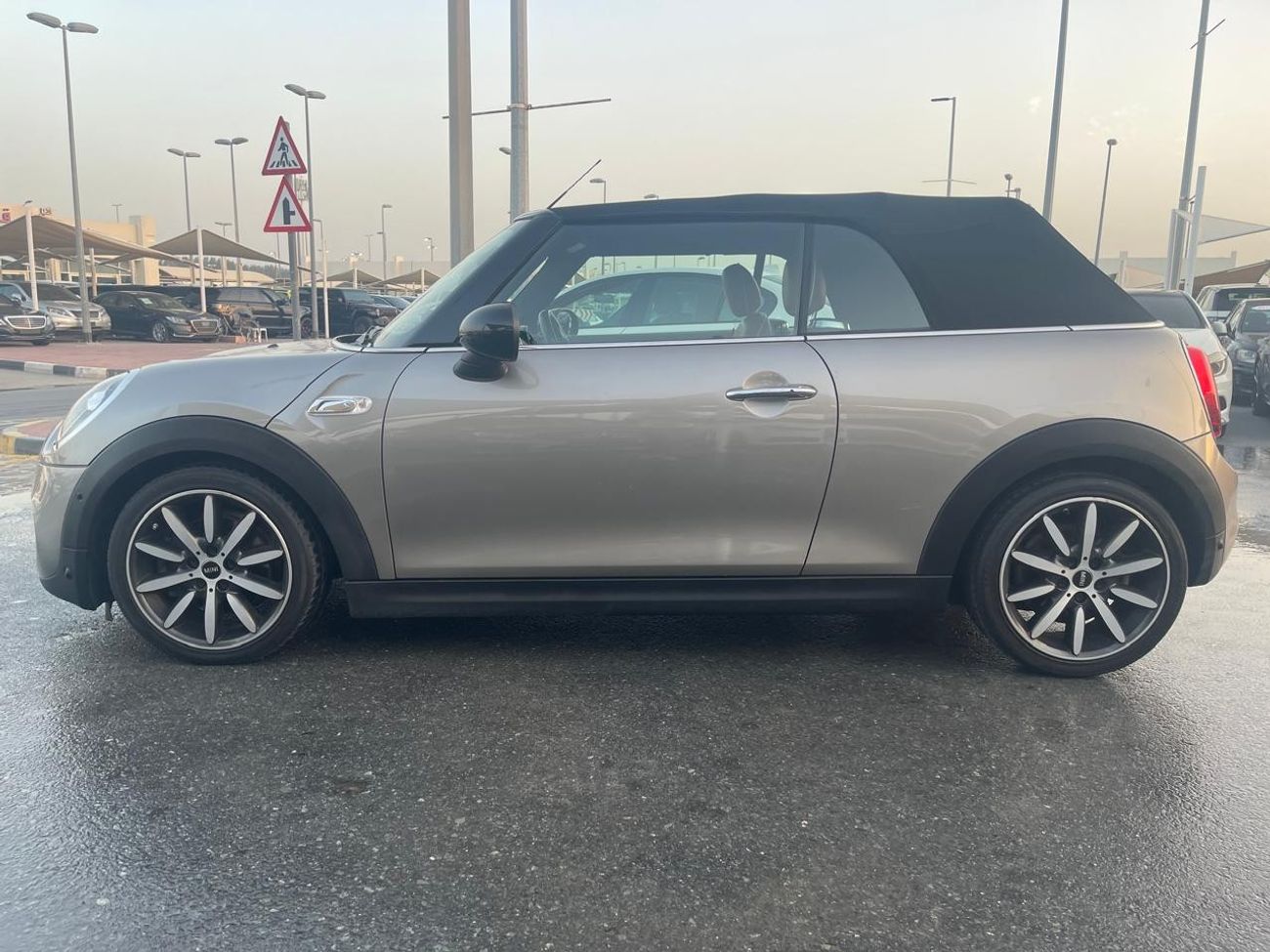 Mini Cooper John Cooper Works Mini Cooper S Convertapol_GCC_2020_Excellent Condition _Full option