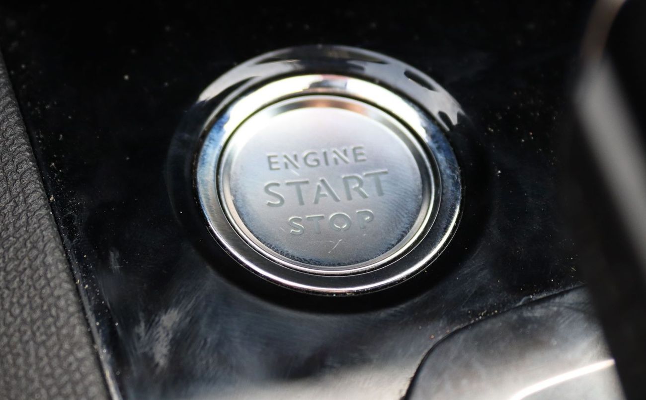 Peugeot 3008 Active+ ACCIDENTS FREE - GCC - PERFECT CONDITION INSIDE OUT - ORIGINAL PAINT - ENGINE 1600 CC TURBO