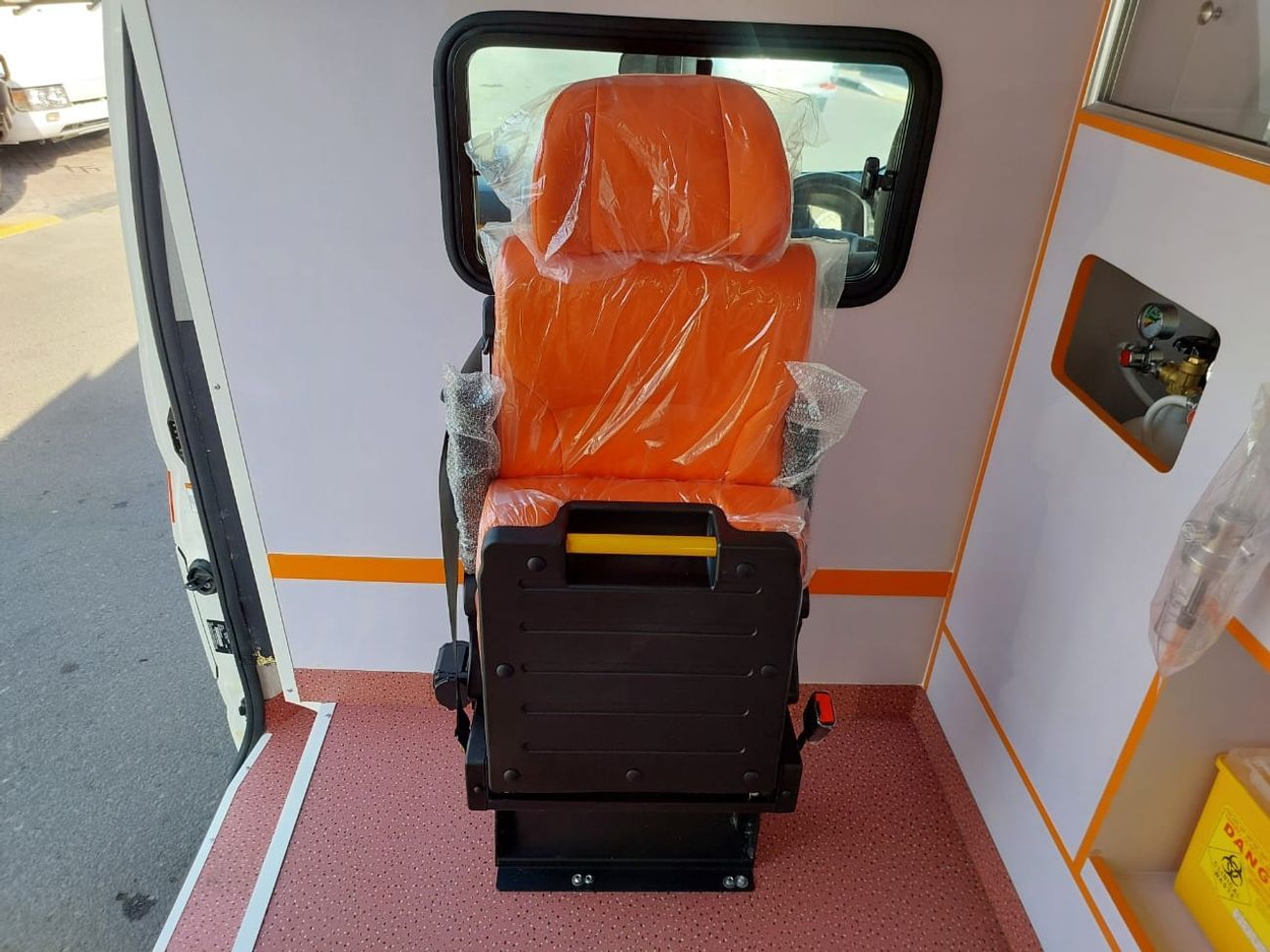 Toyota Hiace TOYOTA HIACE VAN AMBULANCE RHD 2020 MODEL 2.8 L DIESEL AUTOMATIC(PM04938)