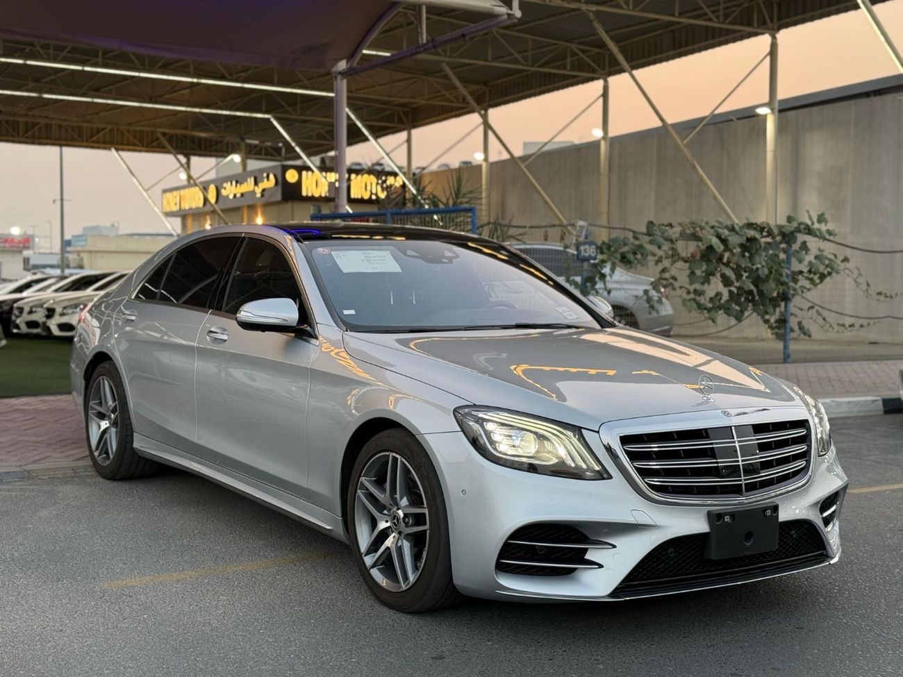 مرسيدس بنز S 560