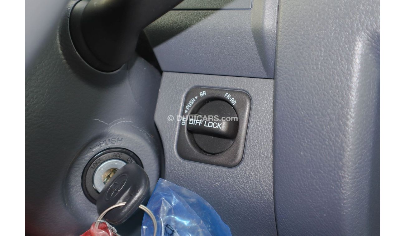 تويوتا لاند كروزر 70 TOYOTA LAND CRUISER HARDTOP 4.0L 2023