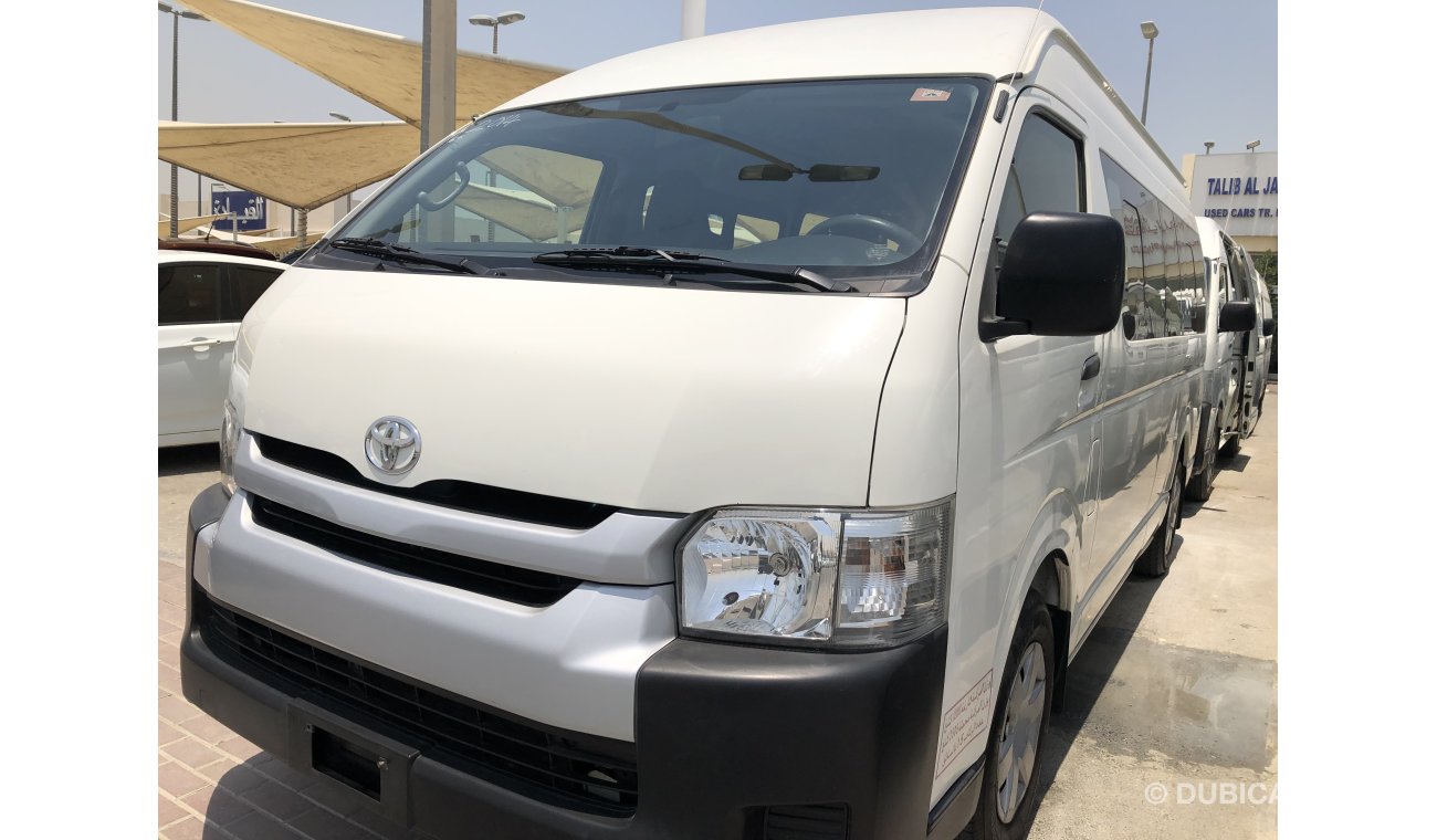 تويوتا هاياس Toyota Hiace Highroof 15 str,Model:2014.Excellent condition