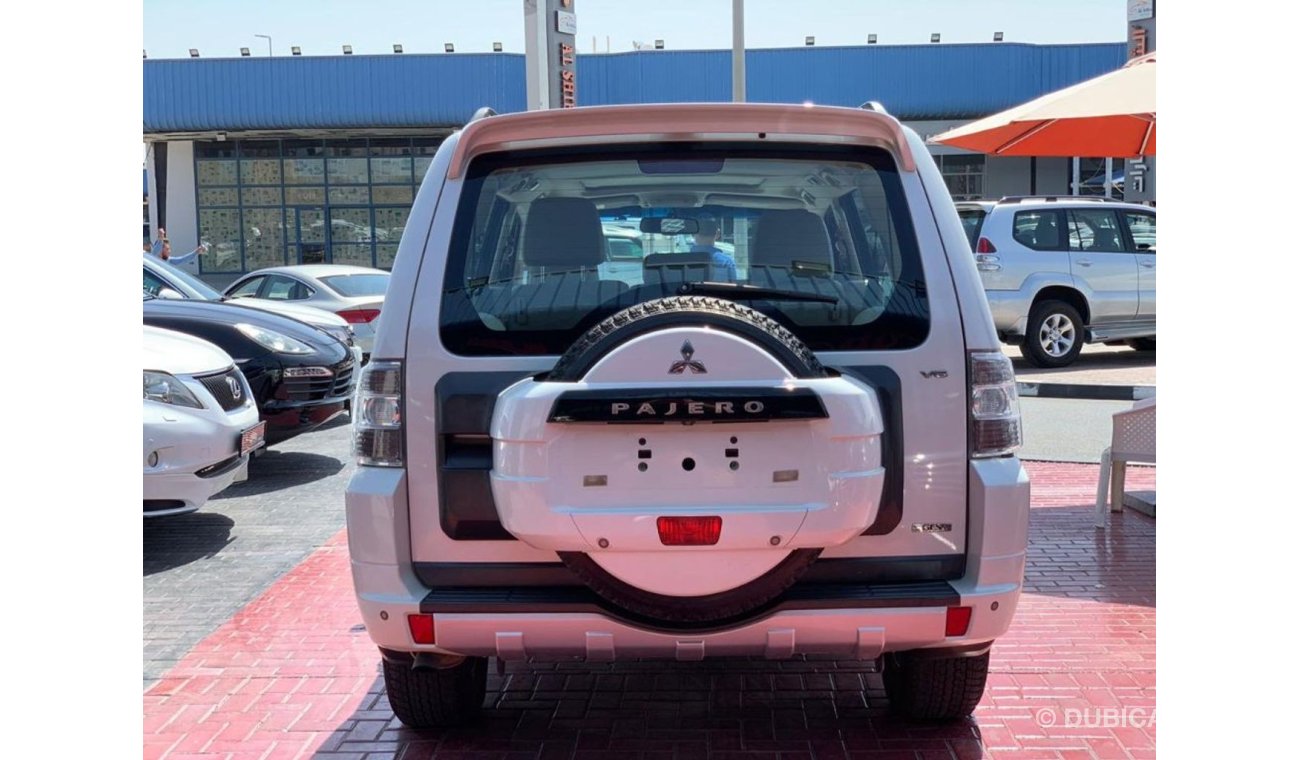 Mitsubishi Pajero FULLY LOADED 2013 LOW MILEAGE SINGLE OWNER GCC IN MINT CONDITION