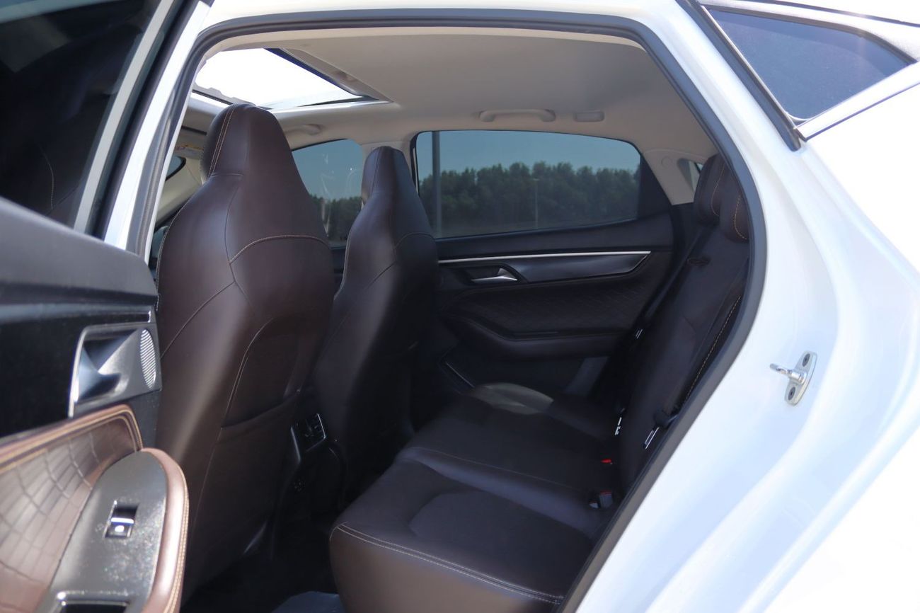 جاك J7 JAC J7 2022 - GCC - FULL OPTION - ACCIDENTS FREE - PERFECT CONDITION INSIDE OUT