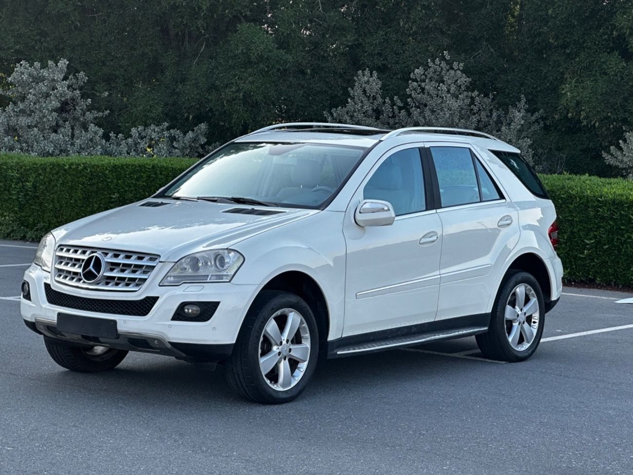 Mercedes-Benz ML 350 MODEL 2009 GCC CAR PERFECT CONDITION INSIDE AND OUTSIDE FULL OPTION SUN ROOF