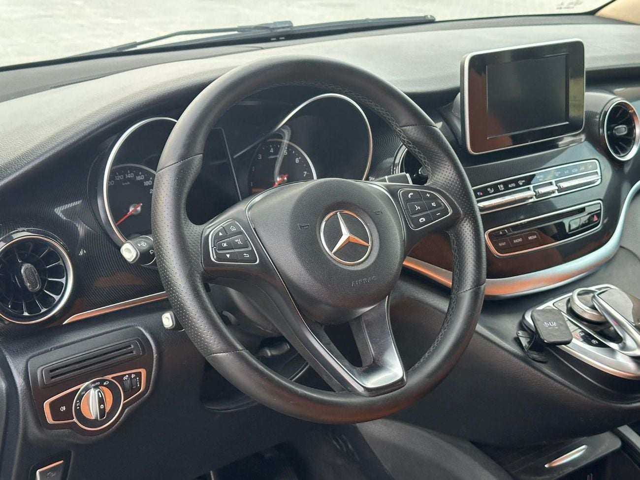 Mercedes Benz V 250 AVANTGARDE LWB