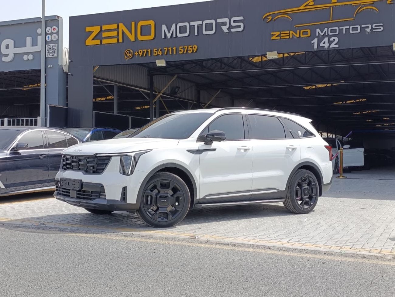 كيا سورينتو Base 2.4L AWD